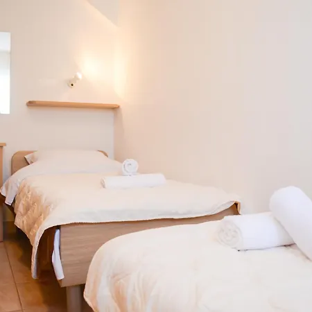 Bed and Breakfast Pansion Kikas - Medjugorje, Apparition Hill 3*