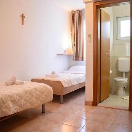 Bed and Breakfast Pansion Kikas - Medjugorje, Apparition Hill