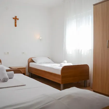 Bed and Breakfast Pansion Kikas - Medjugorje, Apparition Hill Međugorje